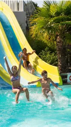 Parc aquatique 7 toboggans entre amis