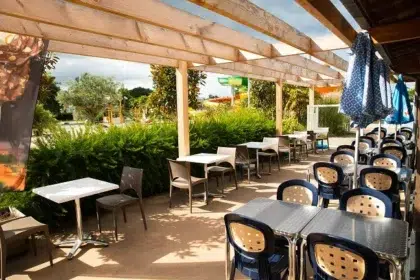 terrasse du restaurant camping perros-guirec les alizes